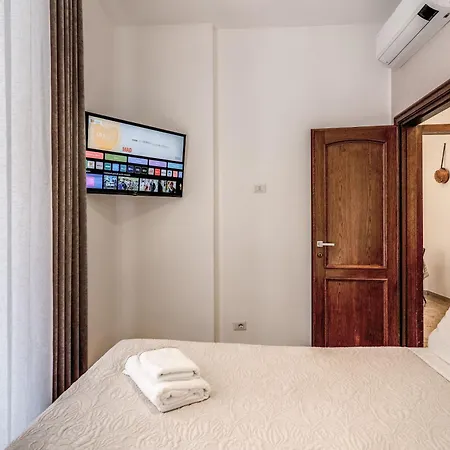 Vatican Eagle Apartmán *