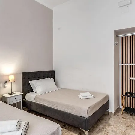 Vatican Eagle Apartmán *